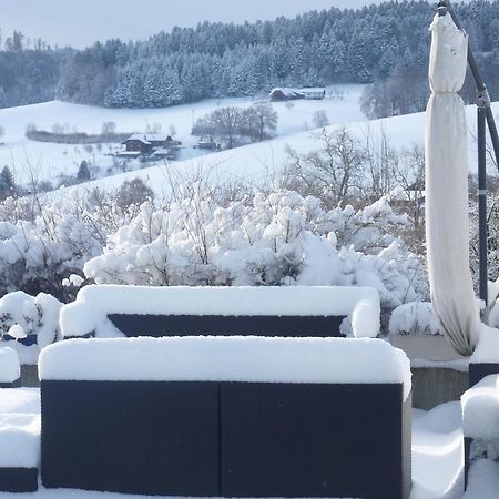 B&B Elegant Ueberstorf Exterior foto